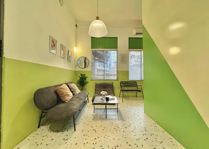 True Local Living In District 1 - Sumo Home