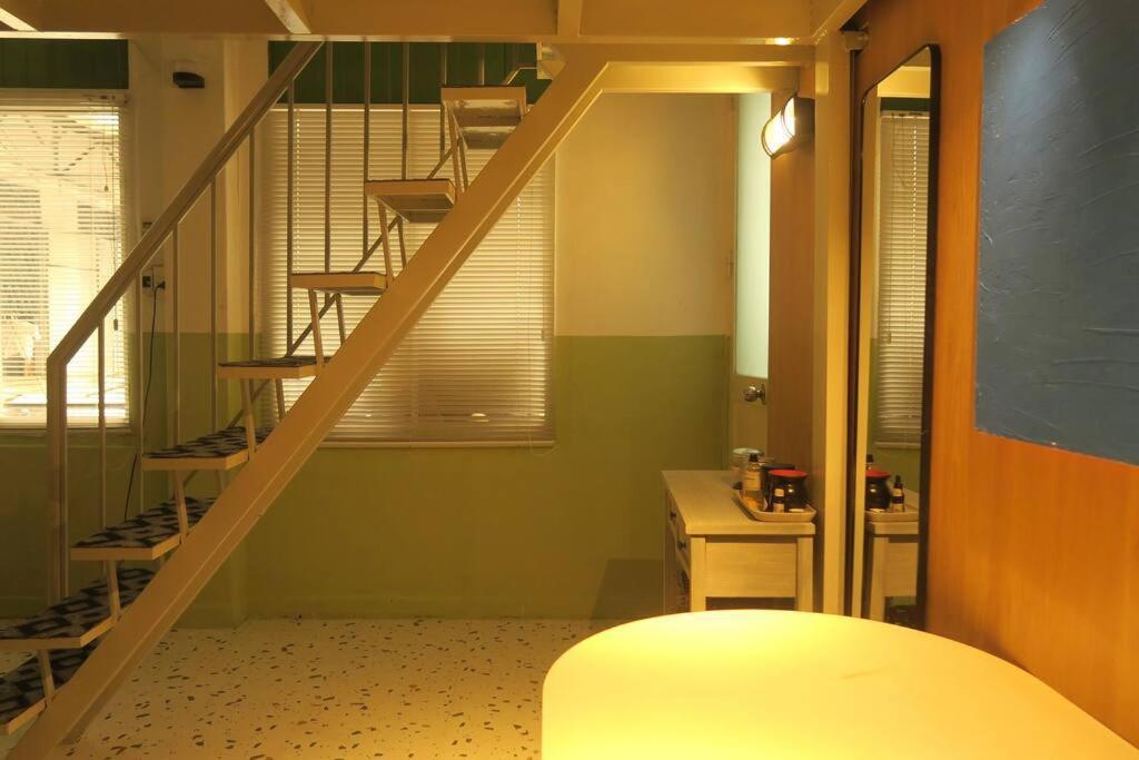 True Local Living In District 1 - Sumo Apartment Ho Chi Minh City